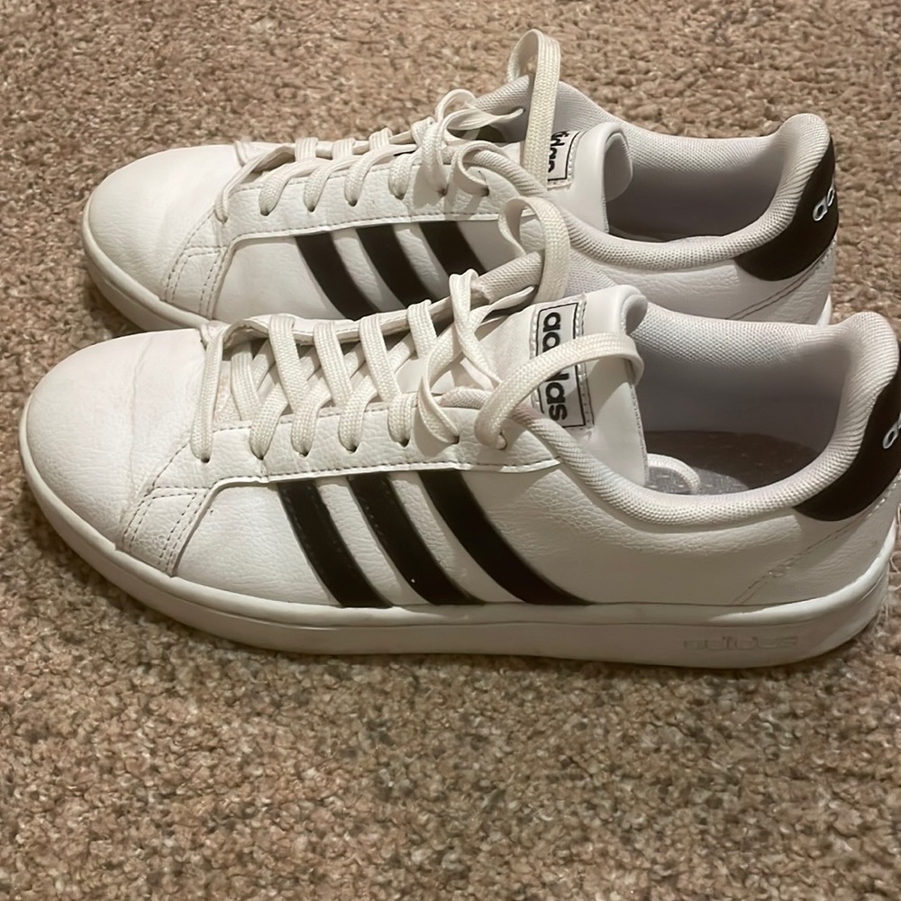 Adidas grand court sneakers